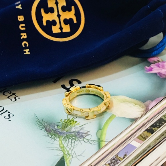 Tory Burch Ring - Picture 3 of 5